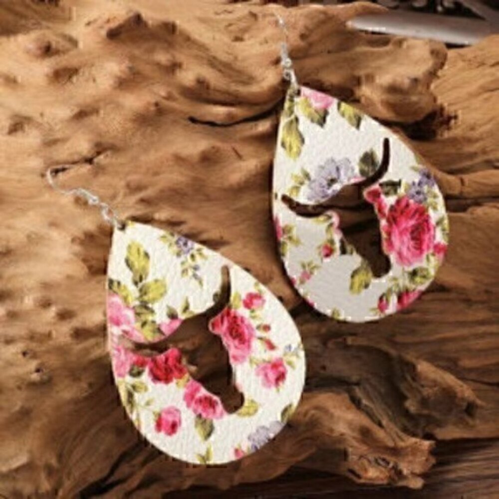 Women's Western Bull Head Hollow Pu Leather Double-sided  Earrings